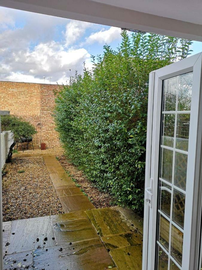 Guildford Town House Villa Exteriör bild