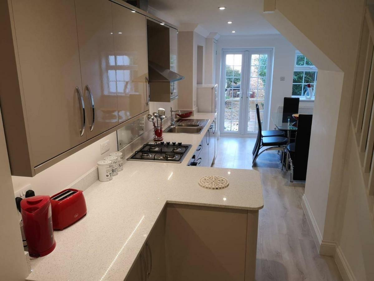 Guildford Town House Villa Exteriör bild